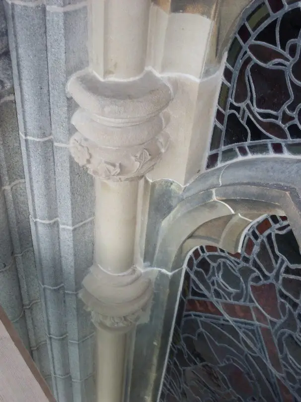 floral decorative indents, tracery windows